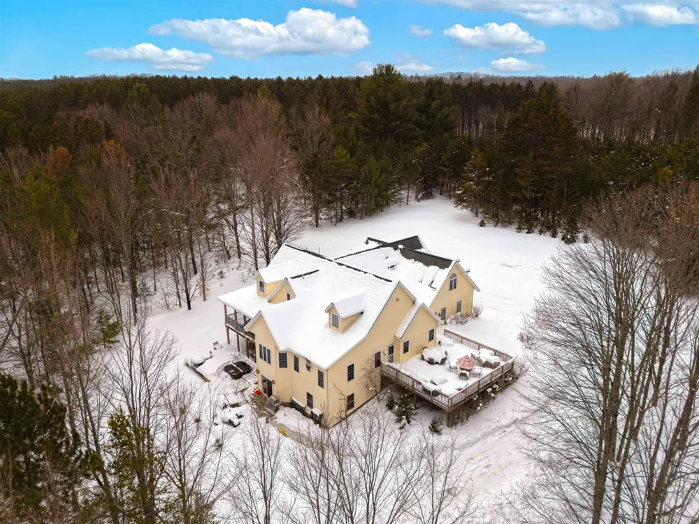 3855 Pulver Woods Drive Whitewater Township, MI 49690