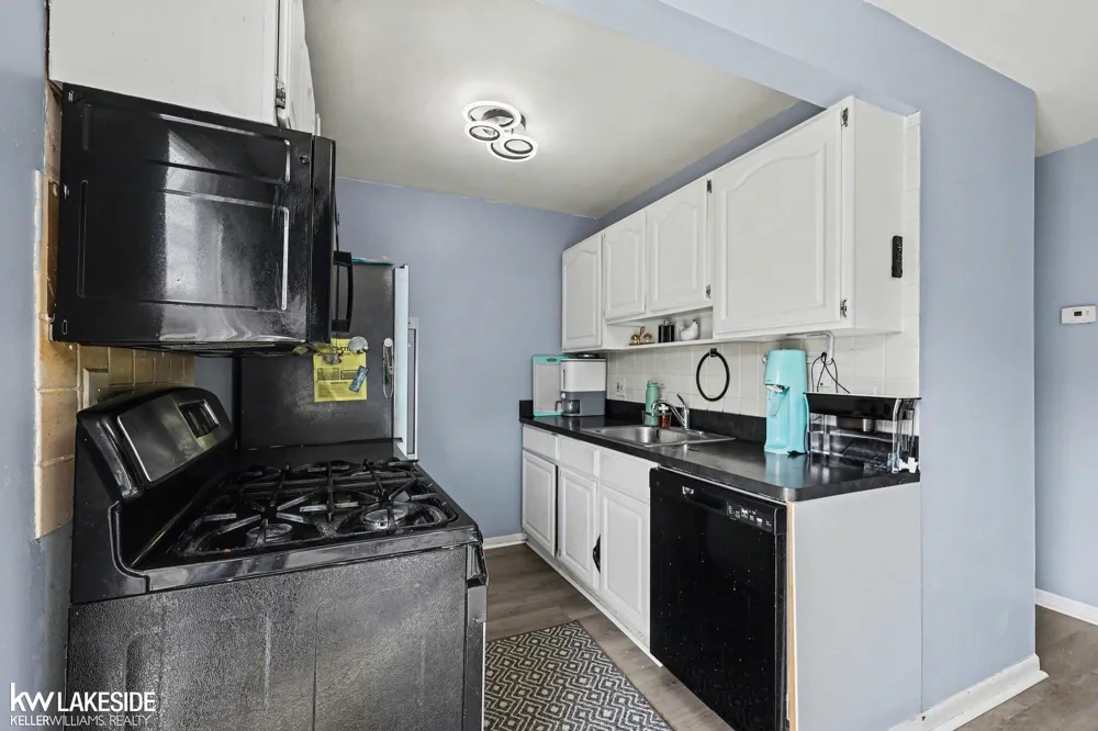 11518 Messmore Road Utica City, MI 48317