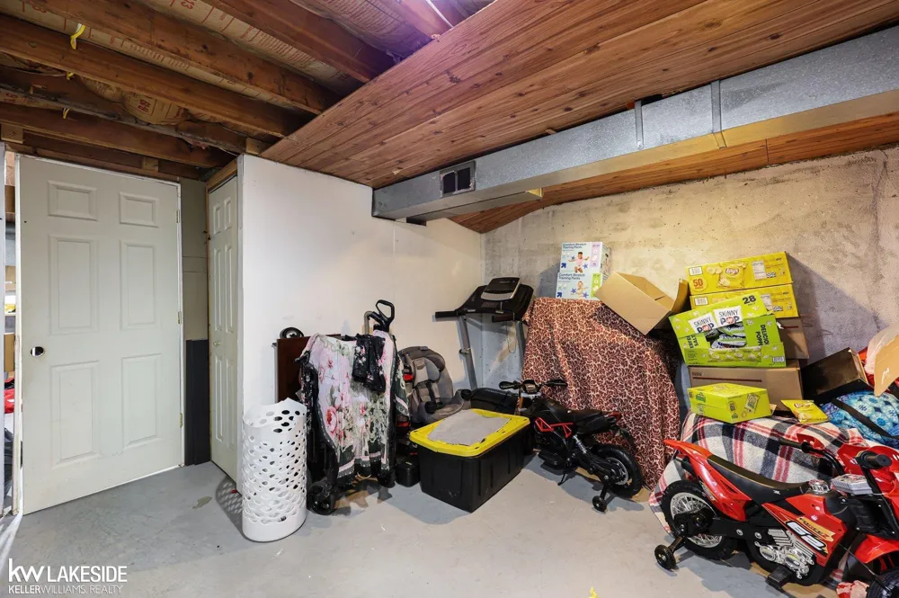 11518 Messmore Road Utica City, MI 48317