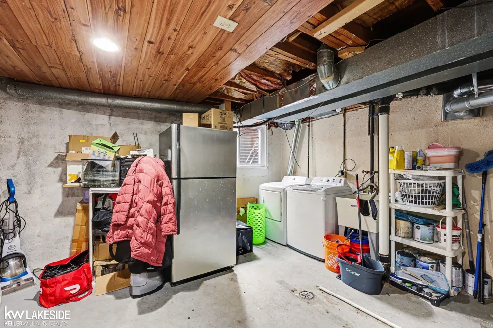 11518 Messmore Road Utica City, MI 48317