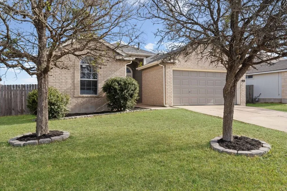 135 Langely Kyle, TX 78640