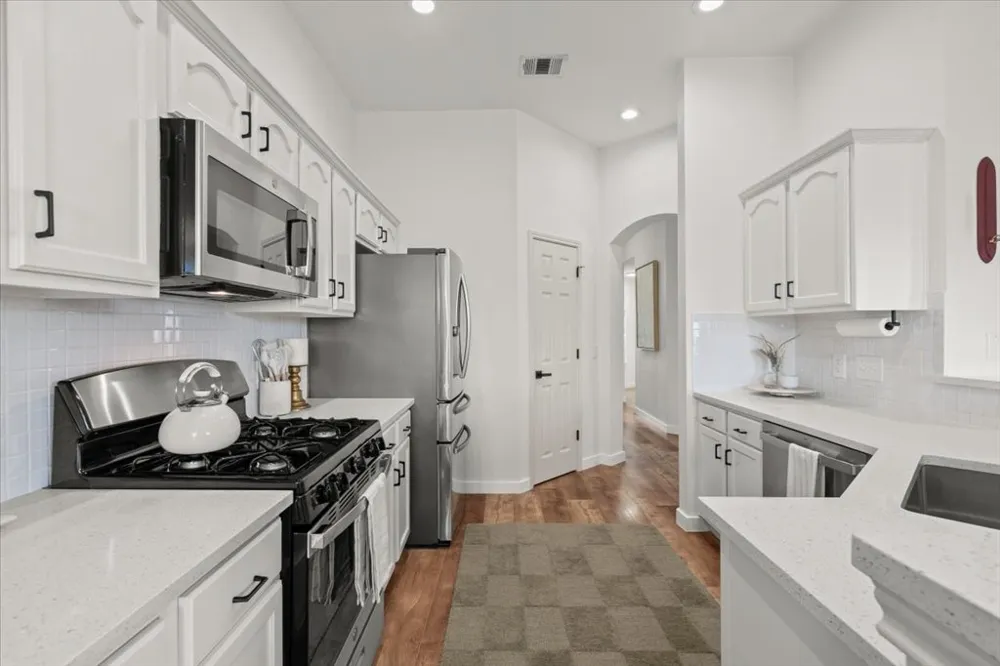 135 Langely Kyle, TX 78640