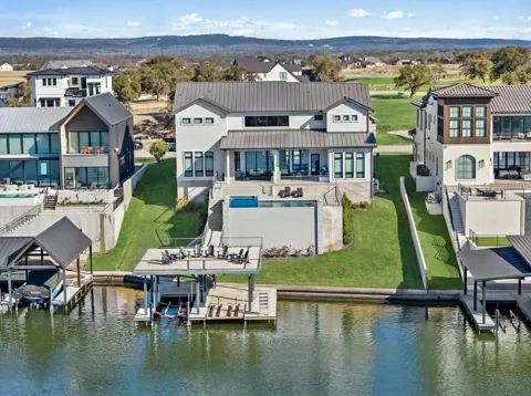 121 Houdini Way