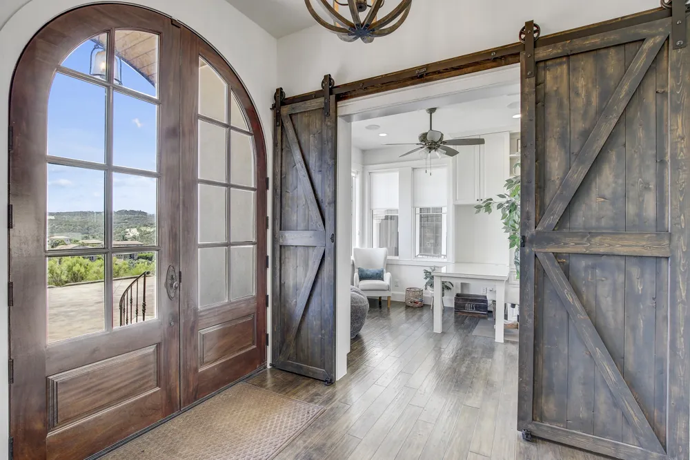 102 Canyon Turn Trail Austin, TX 78734