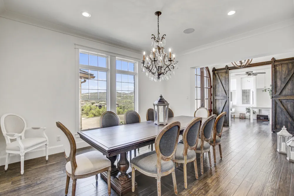 102 Canyon Turn Trail Austin, TX 78734