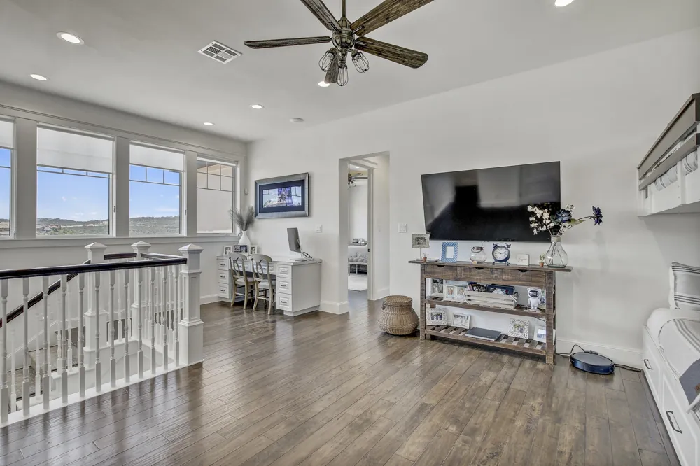 102 Canyon Turn Trail Austin, TX 78734