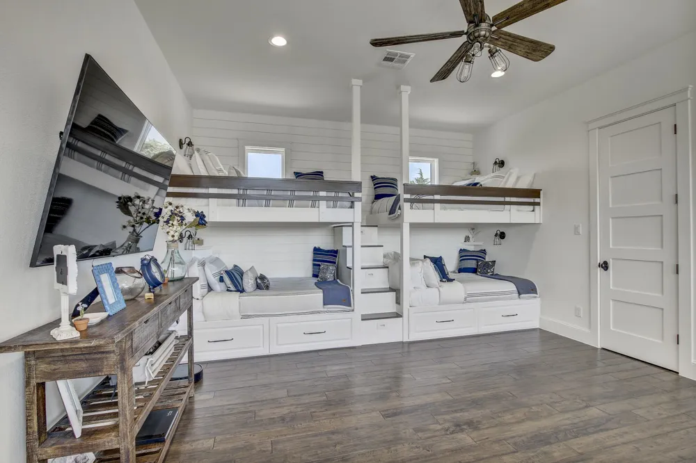 102 Canyon Turn Trail Austin, TX 78734