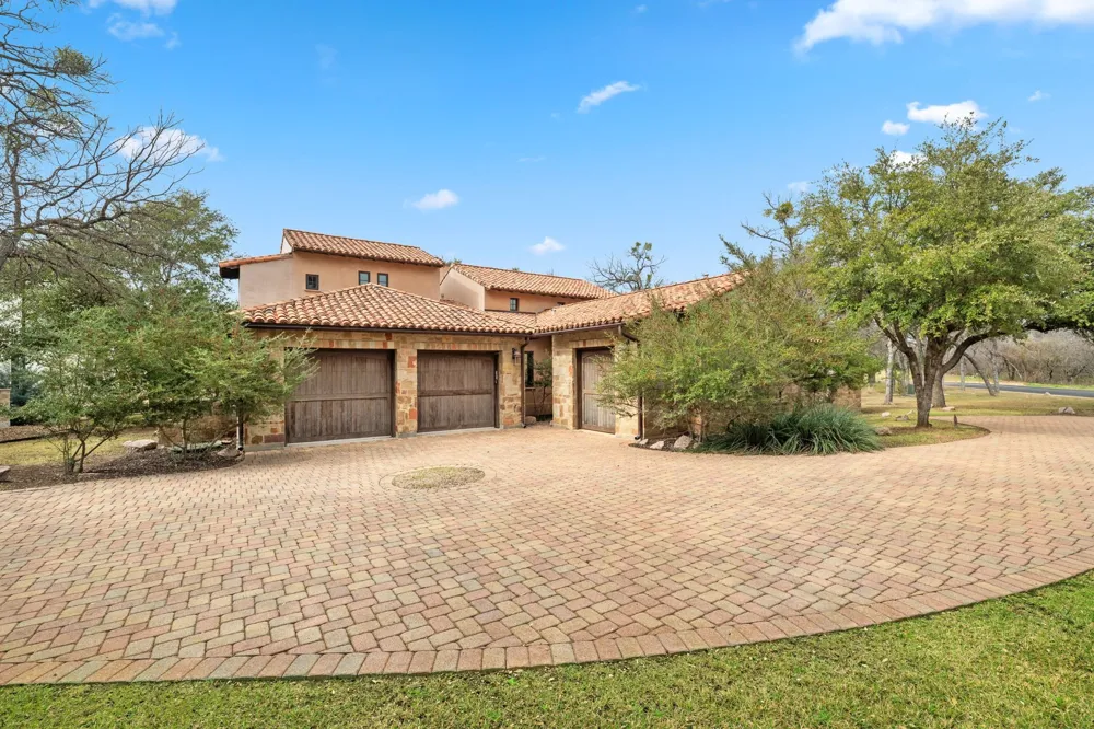 145 La Serena Loop Horseshoe Bay, TX 78657