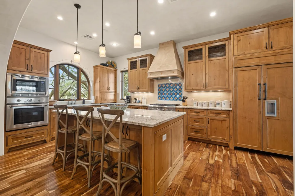 145 La Serena Loop Horseshoe Bay, TX 78657