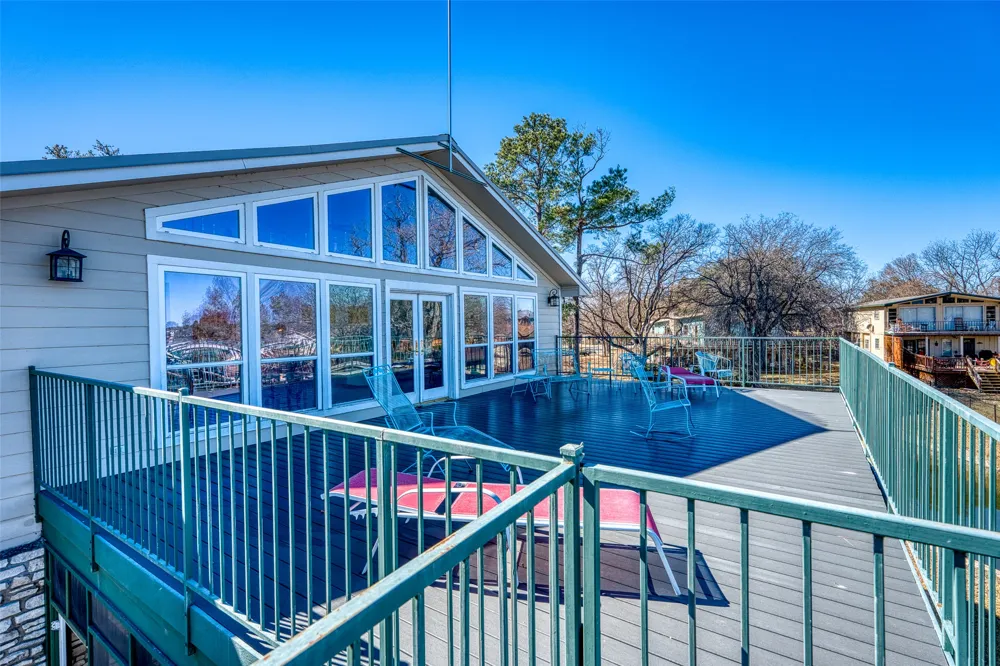 305 W Briar Drive Granite Shoals, TX 78654