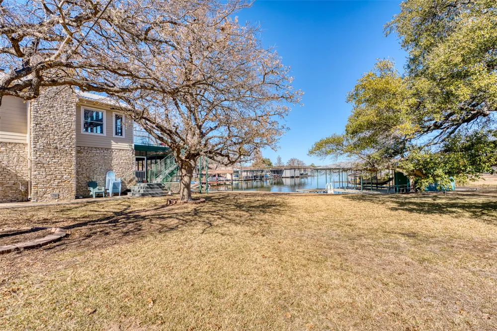 305 W Briar Drive Granite Shoals, TX 78654