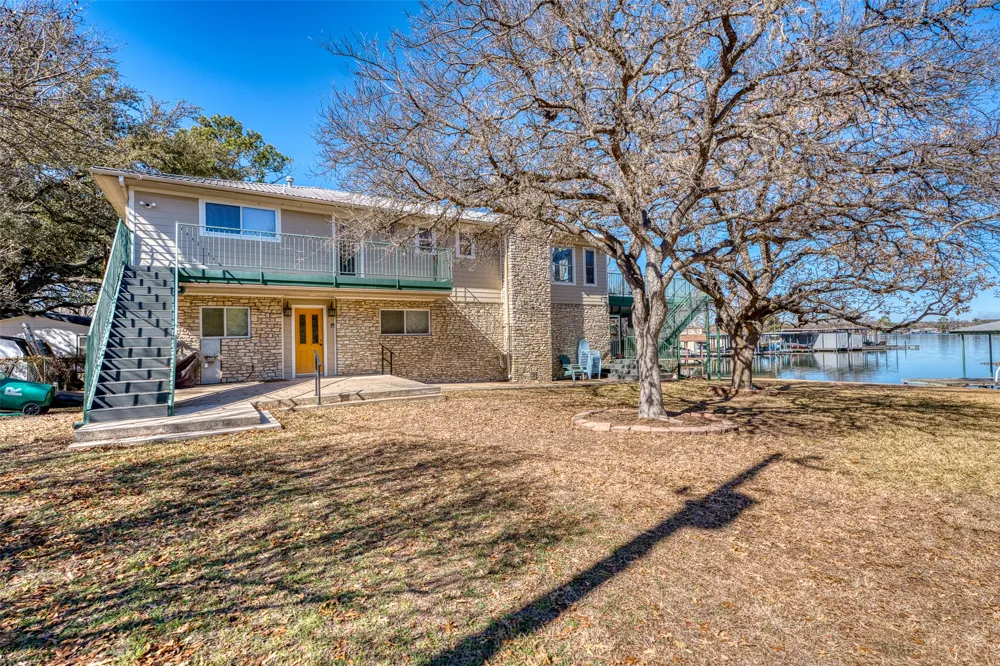 305 W Briar Drive Granite Shoals, TX 78654