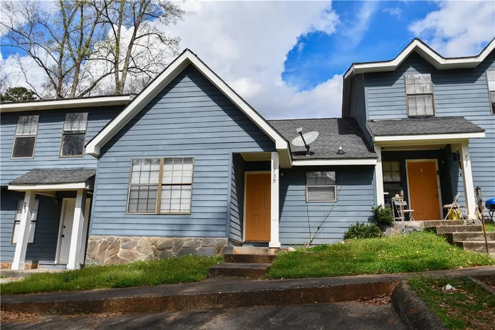 735 Oak Drive Hapeville, GA 30354