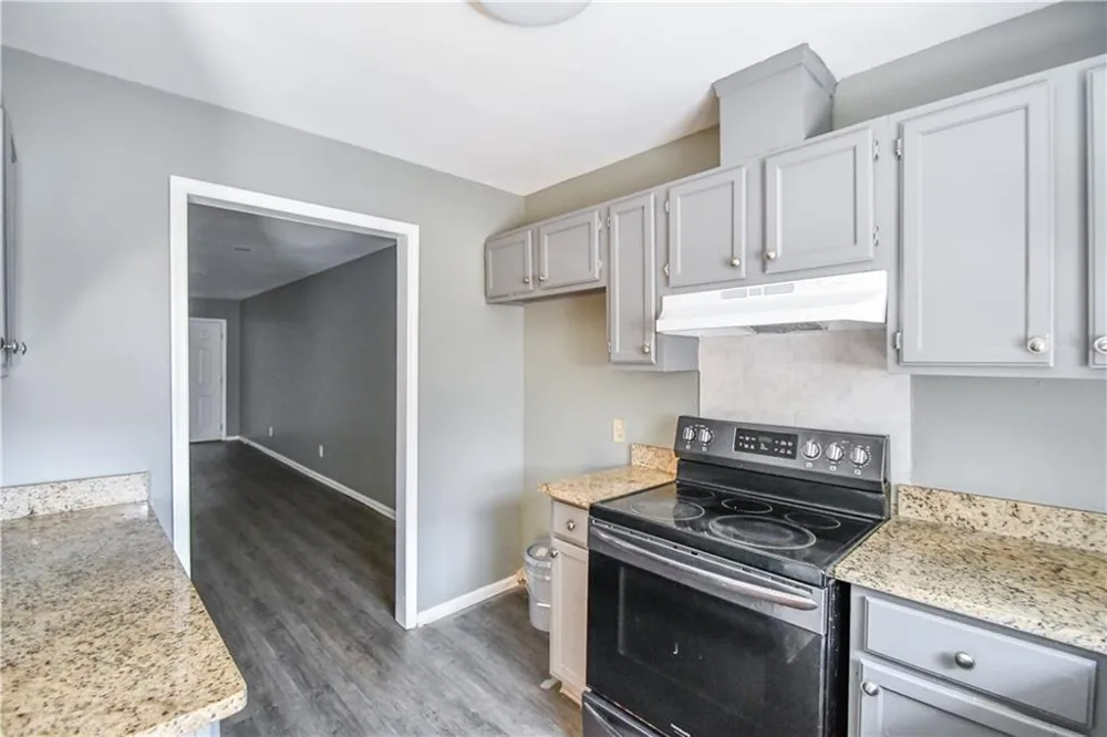 735 Oak Drive Hapeville, GA 30354