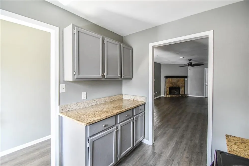 735 Oak Drive Hapeville, GA 30354
