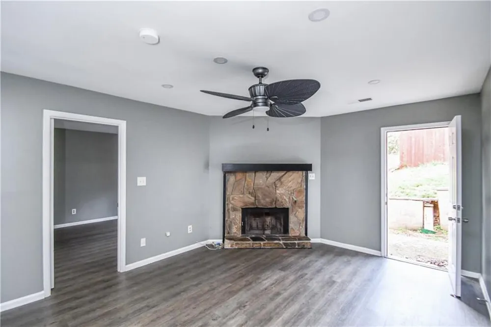 735 Oak Drive Hapeville, GA 30354