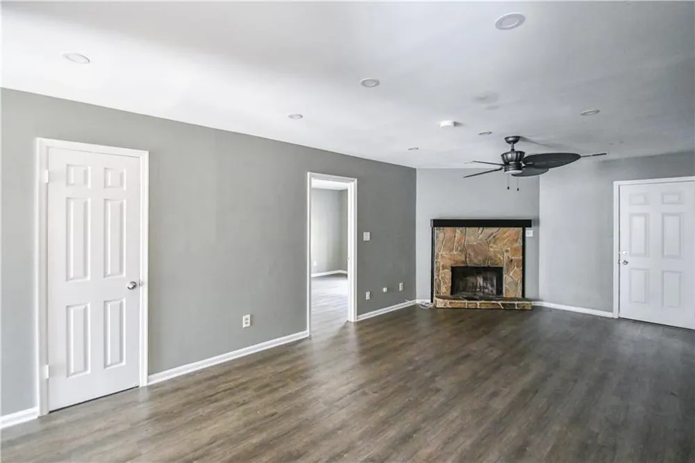 735 Oak Drive Hapeville, GA 30354