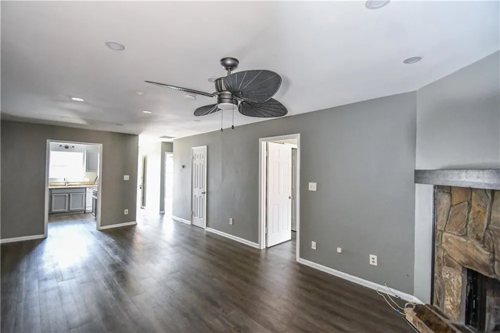 735 Oak Drive Hapeville, GA 30354
