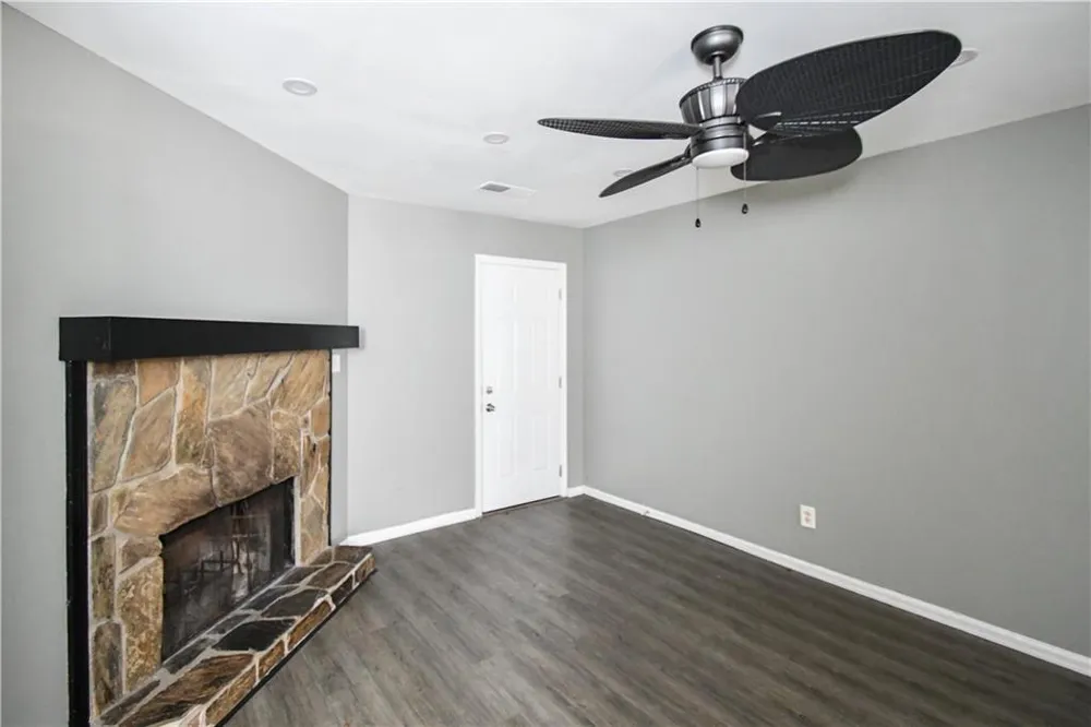735 Oak Drive Hapeville, GA 30354