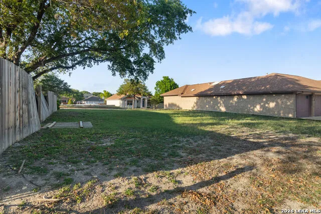 5906 Brook Fls Windcrest, TX 78239