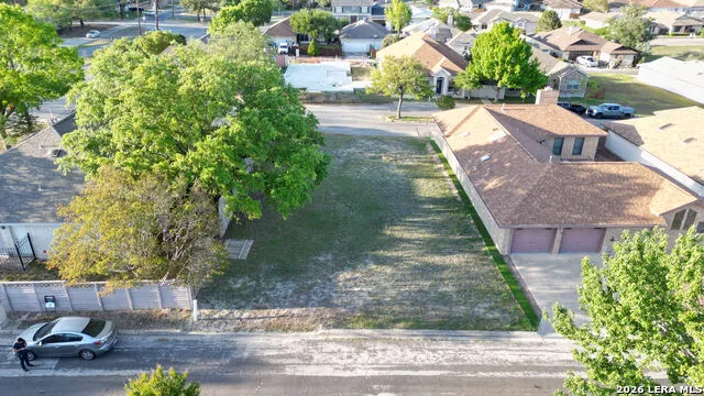 5906 Brook Fls Windcrest, TX 78239