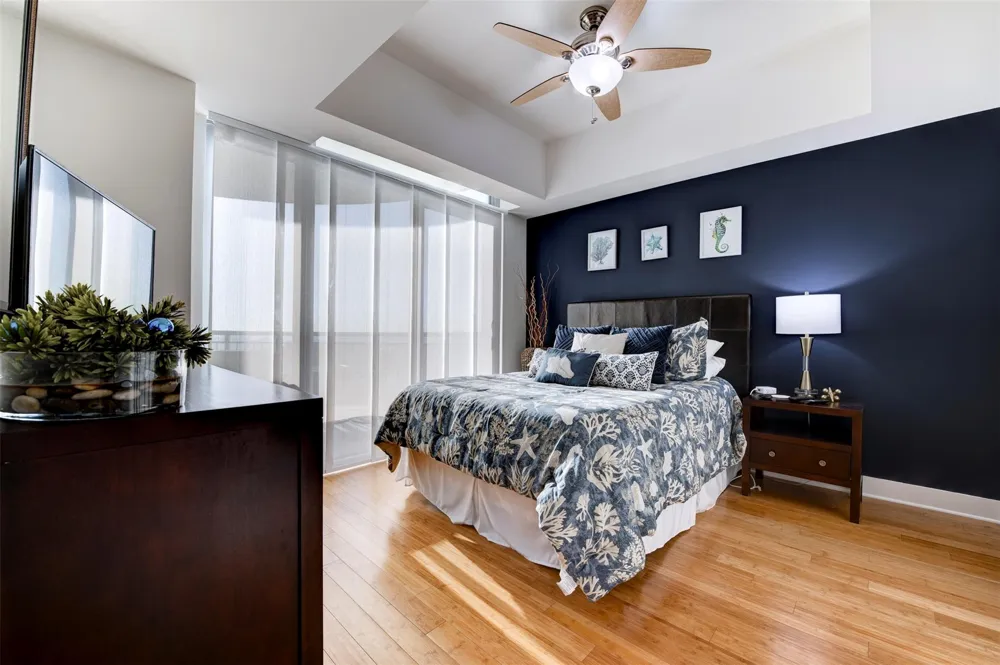 801 E Beach Drive #TW2212 Galveston, TX 77550