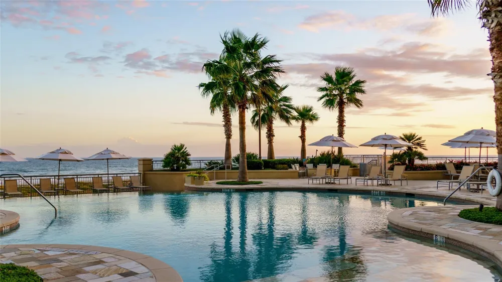 801 E Beach Drive #TW2212 Galveston, TX 77550