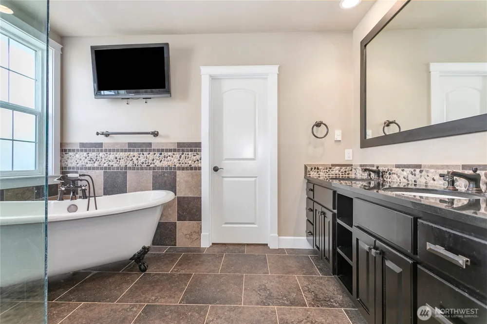 1580 Foxtail Street Lynden, WA 98264