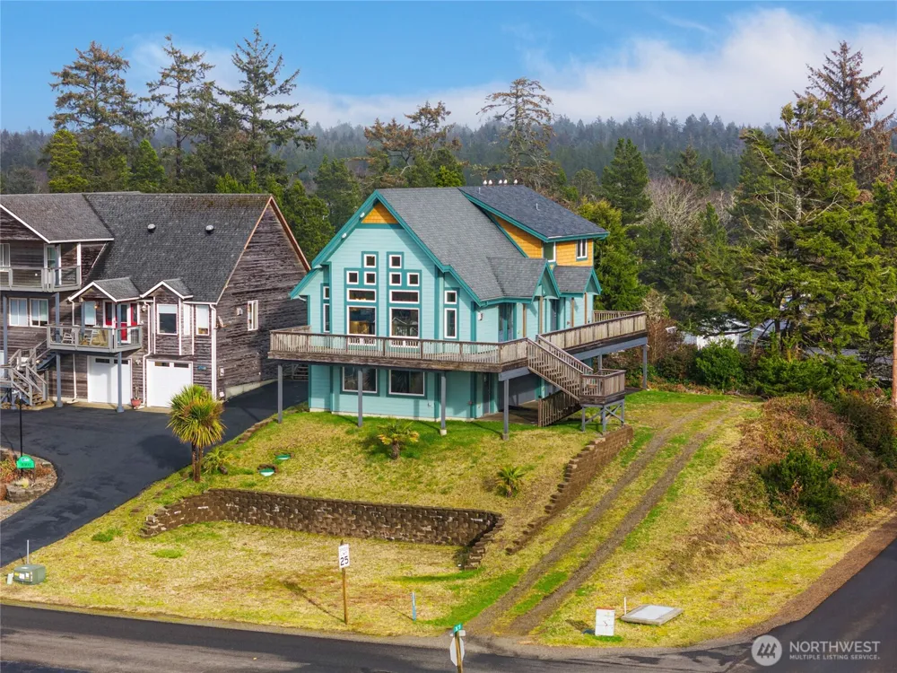 31102 J PLace Ocean Park, WA 98640