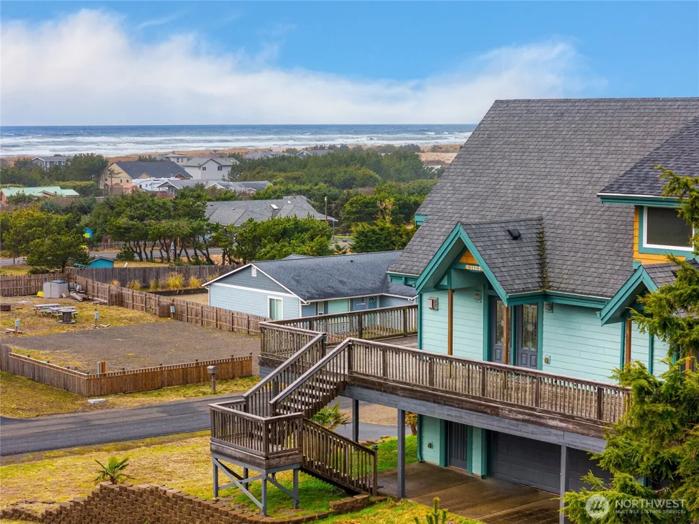 31102 J PLace Ocean Park, WA 98640
