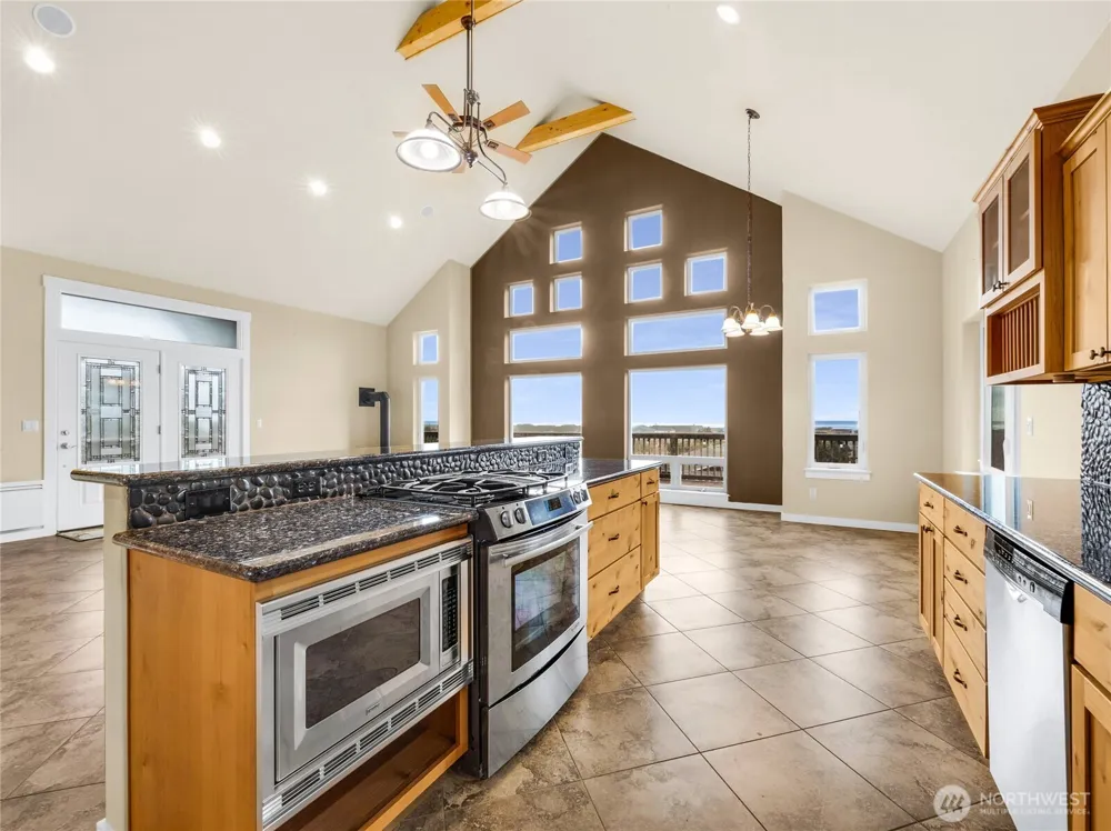 31102 J PLace Ocean Park, WA 98640