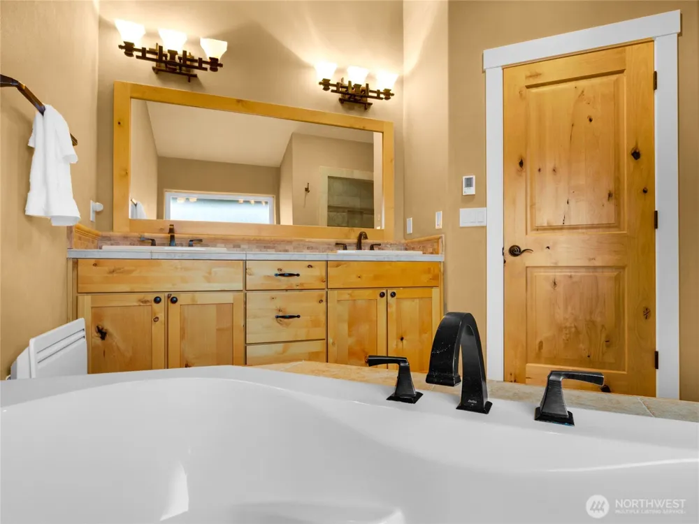 31102 J PLace Ocean Park, WA 98640