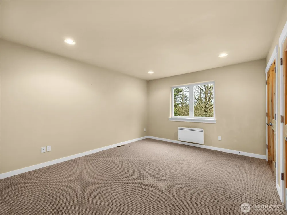 31102 J PLace Ocean Park, WA 98640