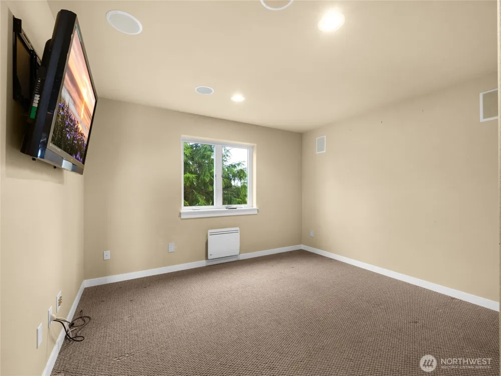 31102 J PLace Ocean Park, WA 98640