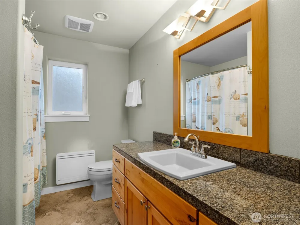 31102 J PLace Ocean Park, WA 98640