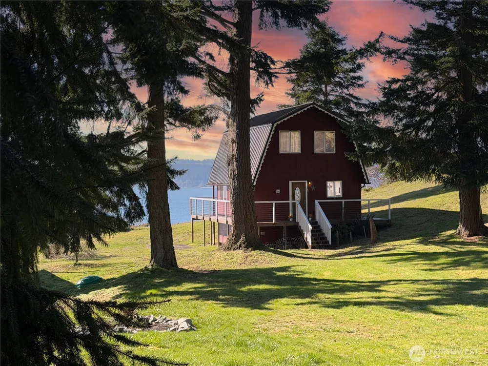 46 G Mukilteo Way Hat Island, WA 98206