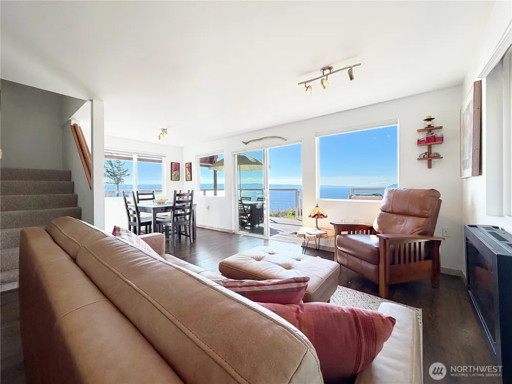46 G Mukilteo Way Hat Island, WA 98206