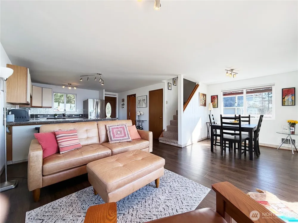 46 G Mukilteo Way Hat Island, WA 98206