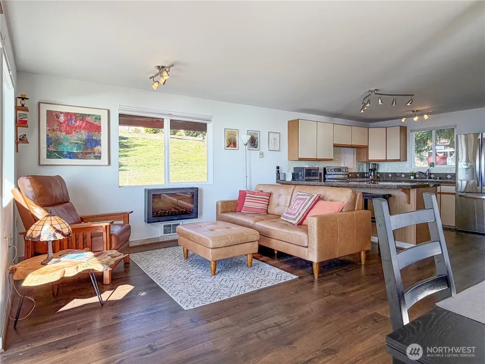 46 G Mukilteo Way Hat Island, WA 98206