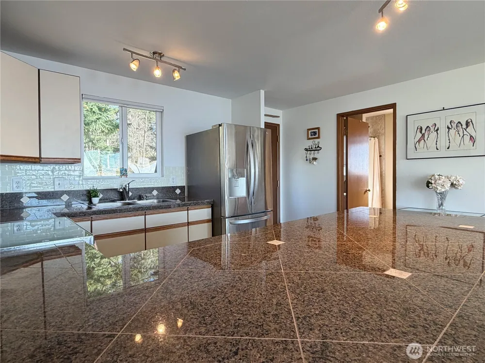 46 G Mukilteo Way Hat Island, WA 98206