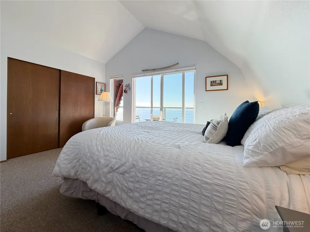 46 G Mukilteo Way Hat Island, WA 98206