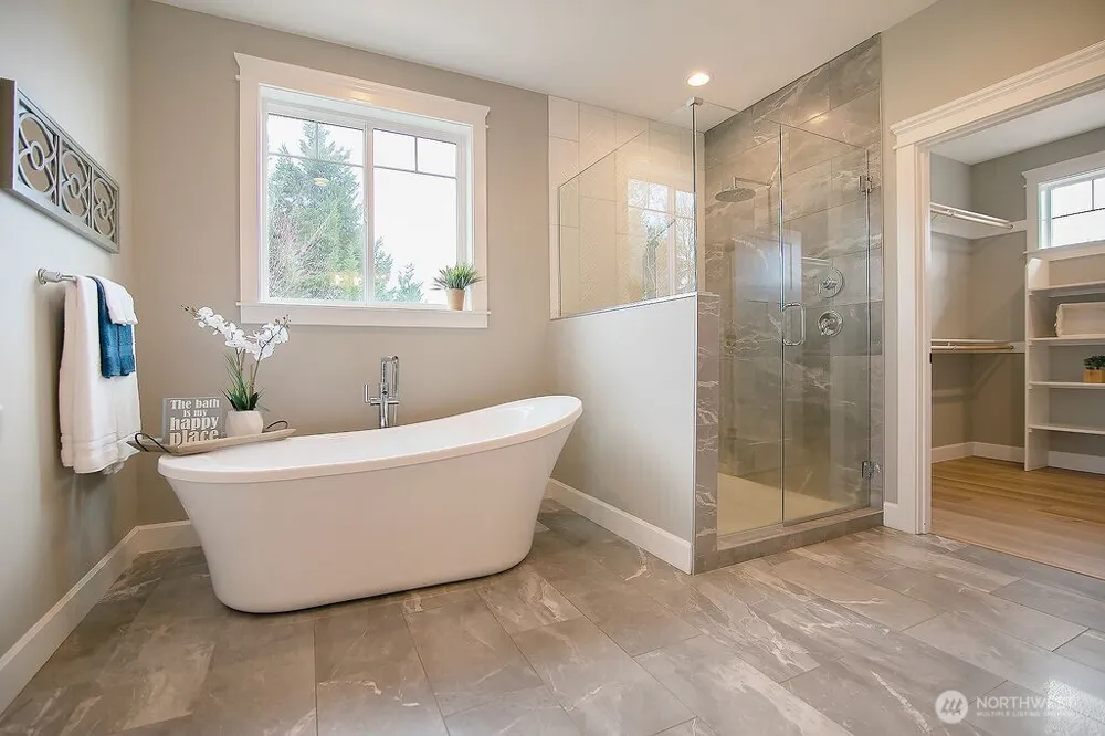 302 Waters Road Castle Rock, WA 98611
