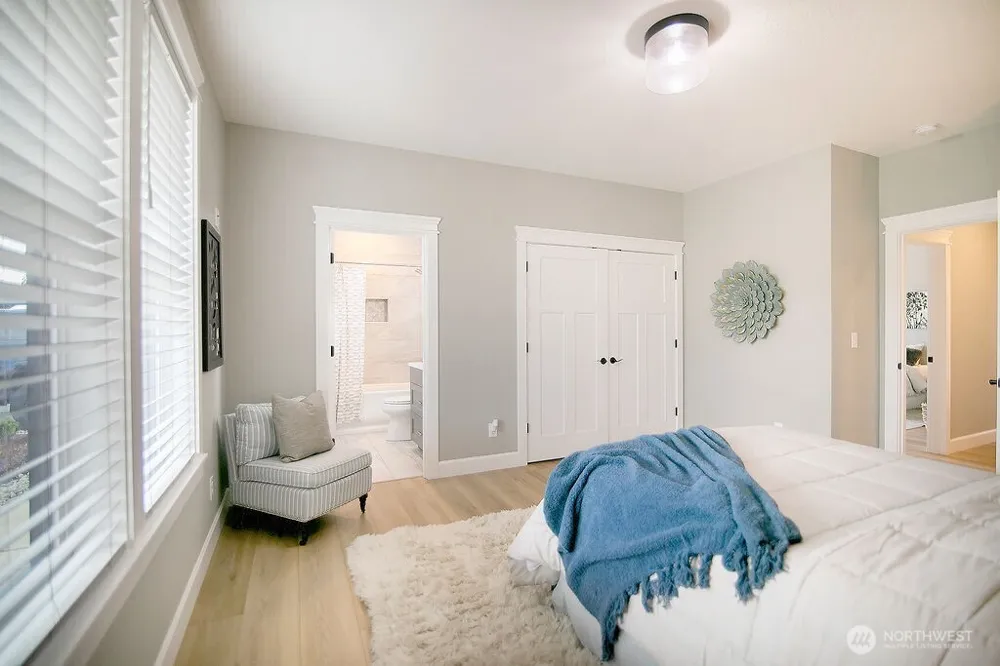 302 Waters Road Castle Rock, WA 98611
