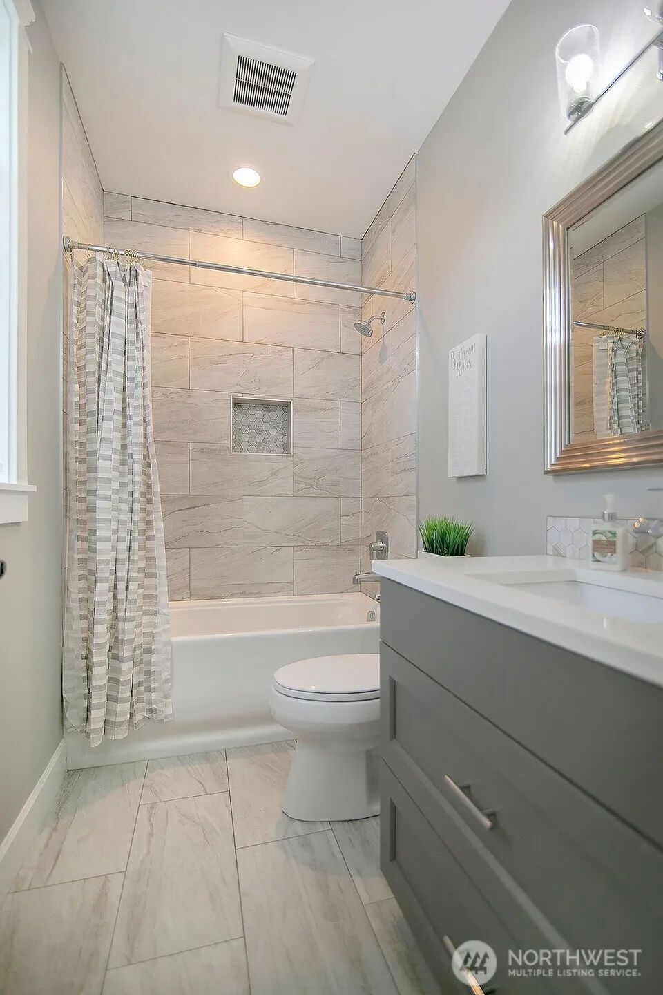 302 Waters Road Castle Rock, WA 98611