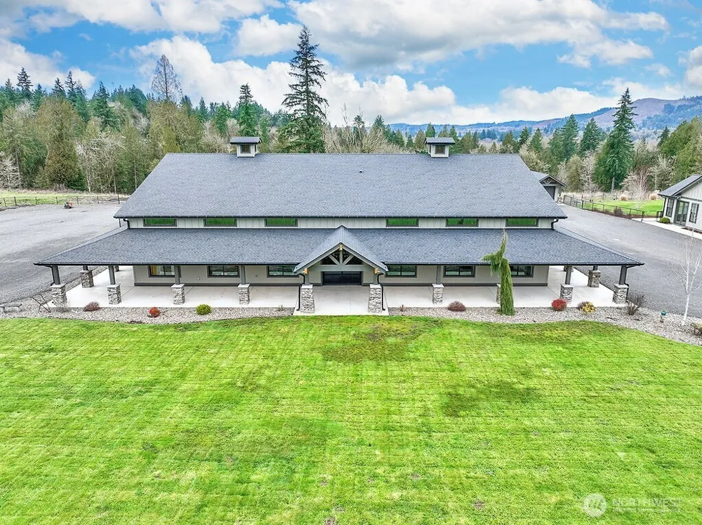 302 Waters Road Castle Rock, WA 98611