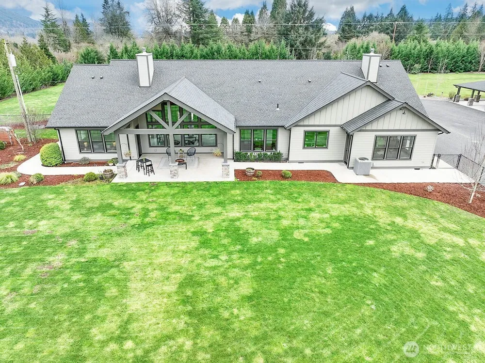 302 Waters Road Castle Rock, WA 98611