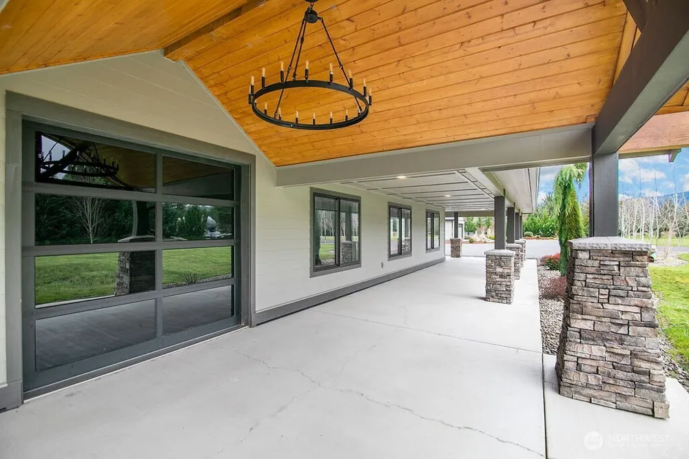 302 Waters Road Castle Rock, WA 98611