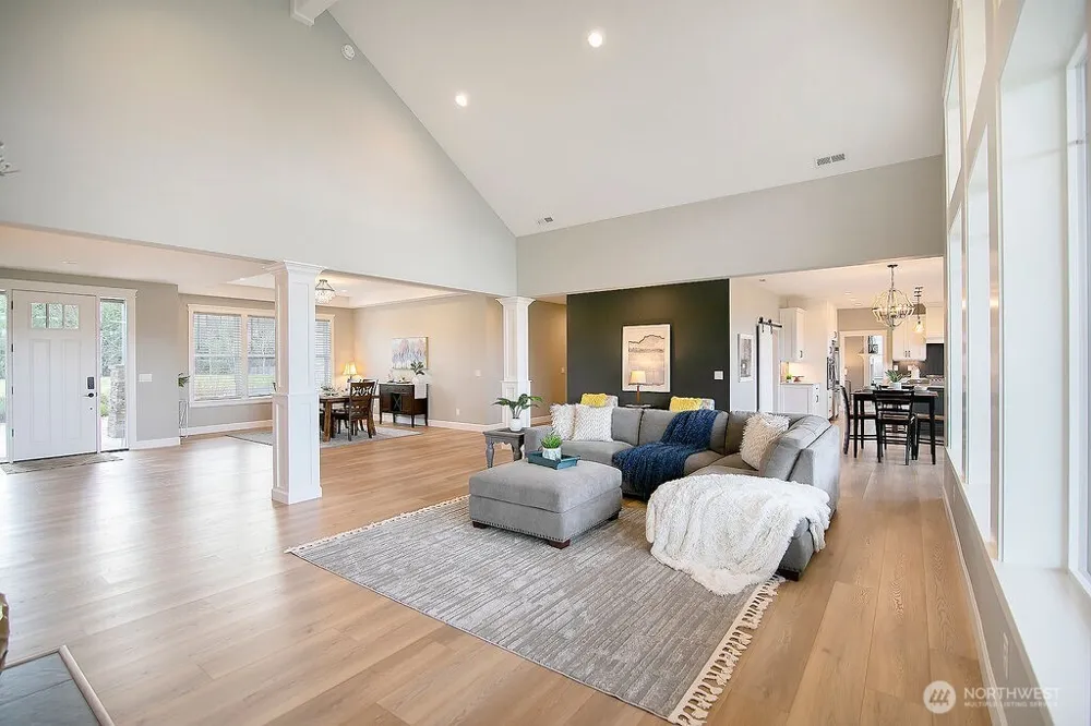 302 Waters Road Castle Rock, WA 98611