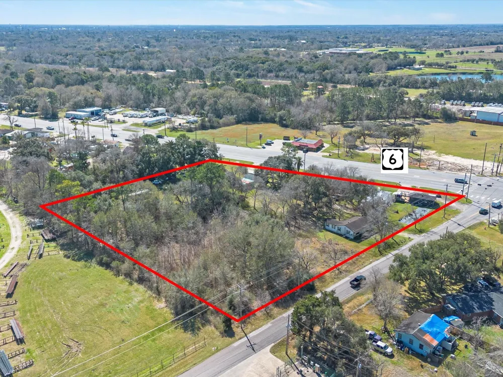 2518 W Highway 6 Alvin, TX 77511