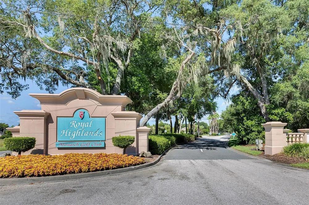 4921 GLEN COE STREET Leesburg, FL 34748